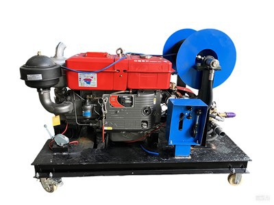 Mașină cu jetter de canalizare a motorului diesel de 210Bar
